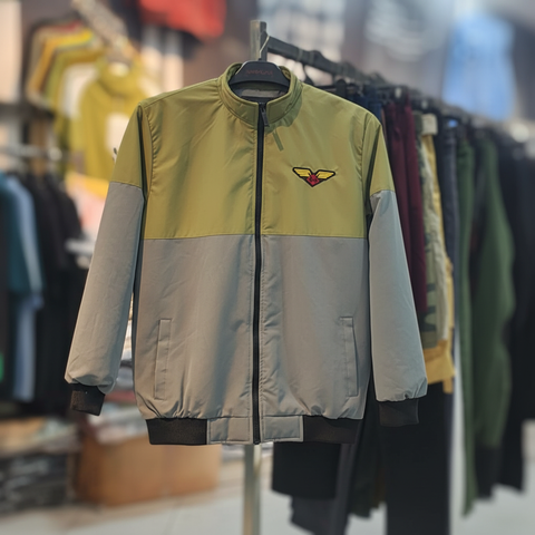 Men’s Stylish Two-Tone Bomber Jacket – Premium Winter Wear | Lightweight & Comfortable
